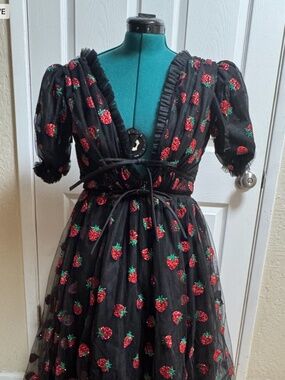 LIRIKA MATOSHI STRAWBERRY MIDI DRESS BLACK (Size M)